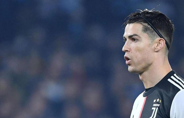 Cristiano Ronaldo on target but can't prevent a first defeat for Juventus after Juan Cuadrado sees red against Lazio